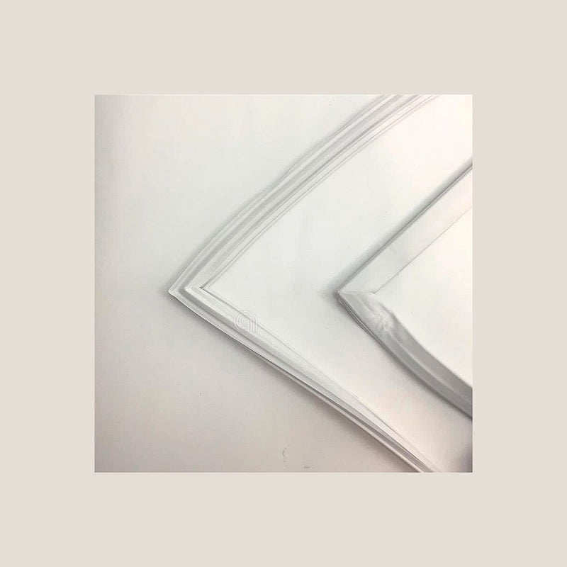 Guarnição da porta inferior para frigorífico Beko 4324850400